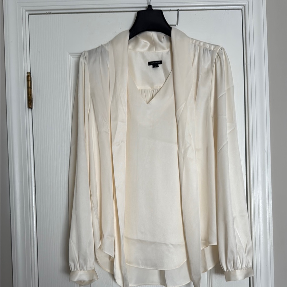 Ann Taylor Cream Buttoned Long Sleeve Blouse